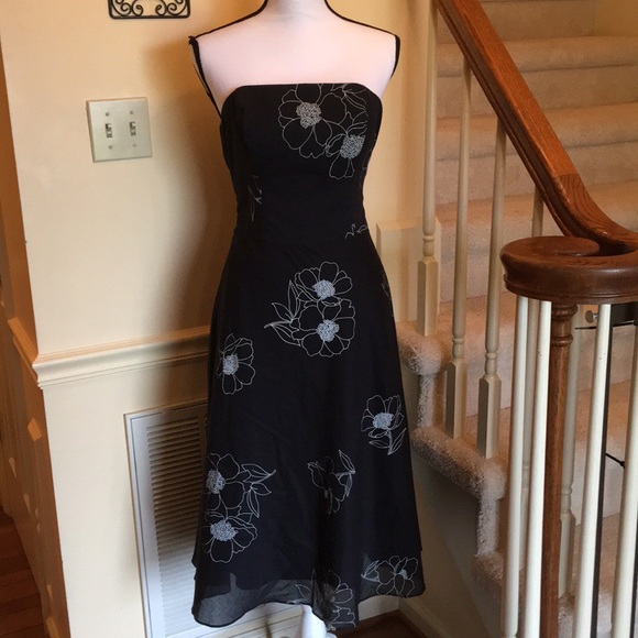 White House Black Market Dresses & Skirts - White House Black Market Black Strapless Dress